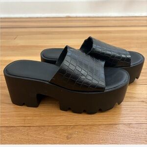 Black Platform Slide Sandals
